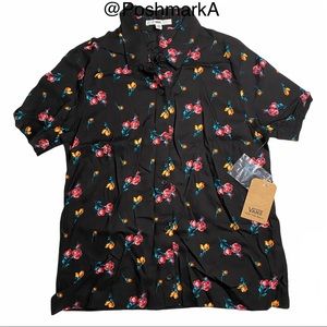 New with tags Women’s Vans Shirt